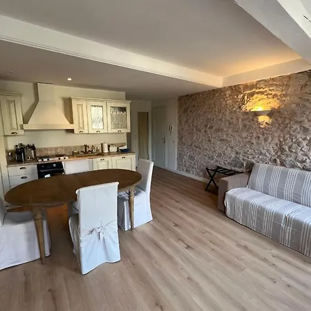 C054-Bel Appartement Lumineux Au Coeur Du Suquet Cannes Exterior foto