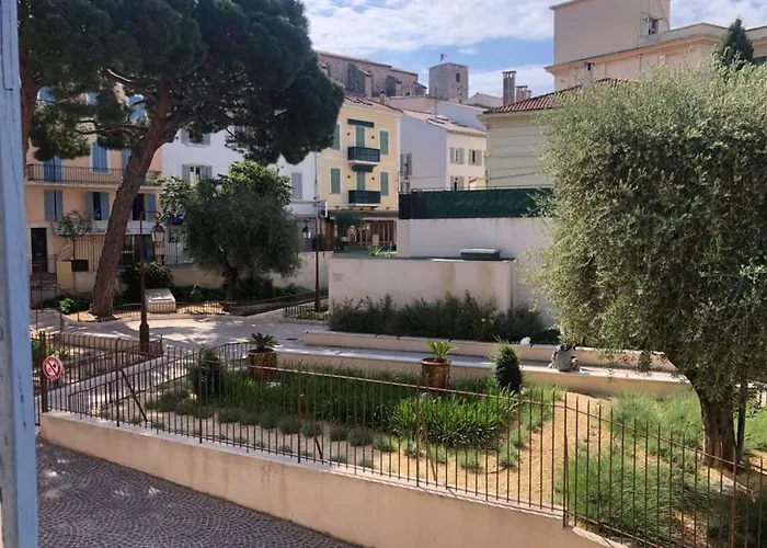C054-Bel Appartement Lumineux Au Coeur Du Suquet